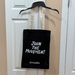 Chanel Black and Cream Tote Bag